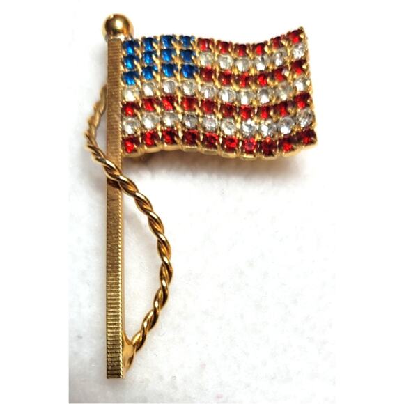 Vintage Patriotic Rhinestone American Flag USA Pin Brooch Goldtone Quality 2" - Picture 3 of 6